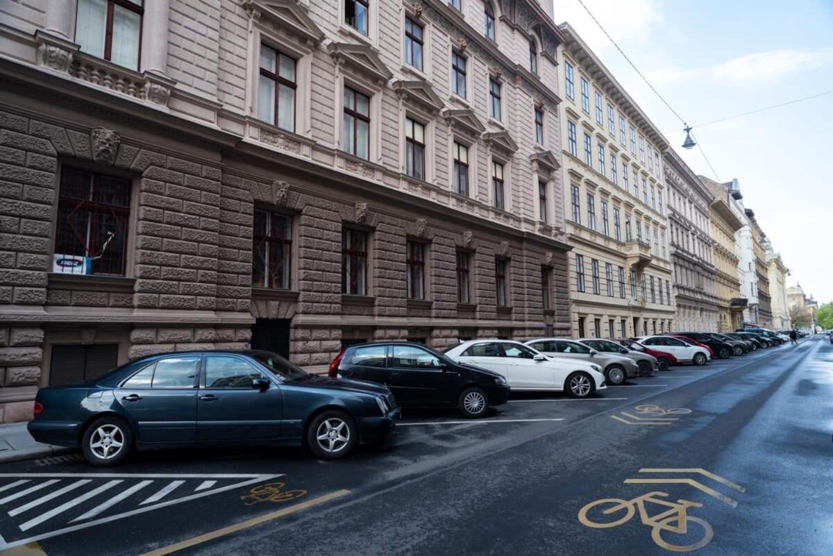 Lovely Downtown Apartment Close To The Basilica Budapest Extérieur photo